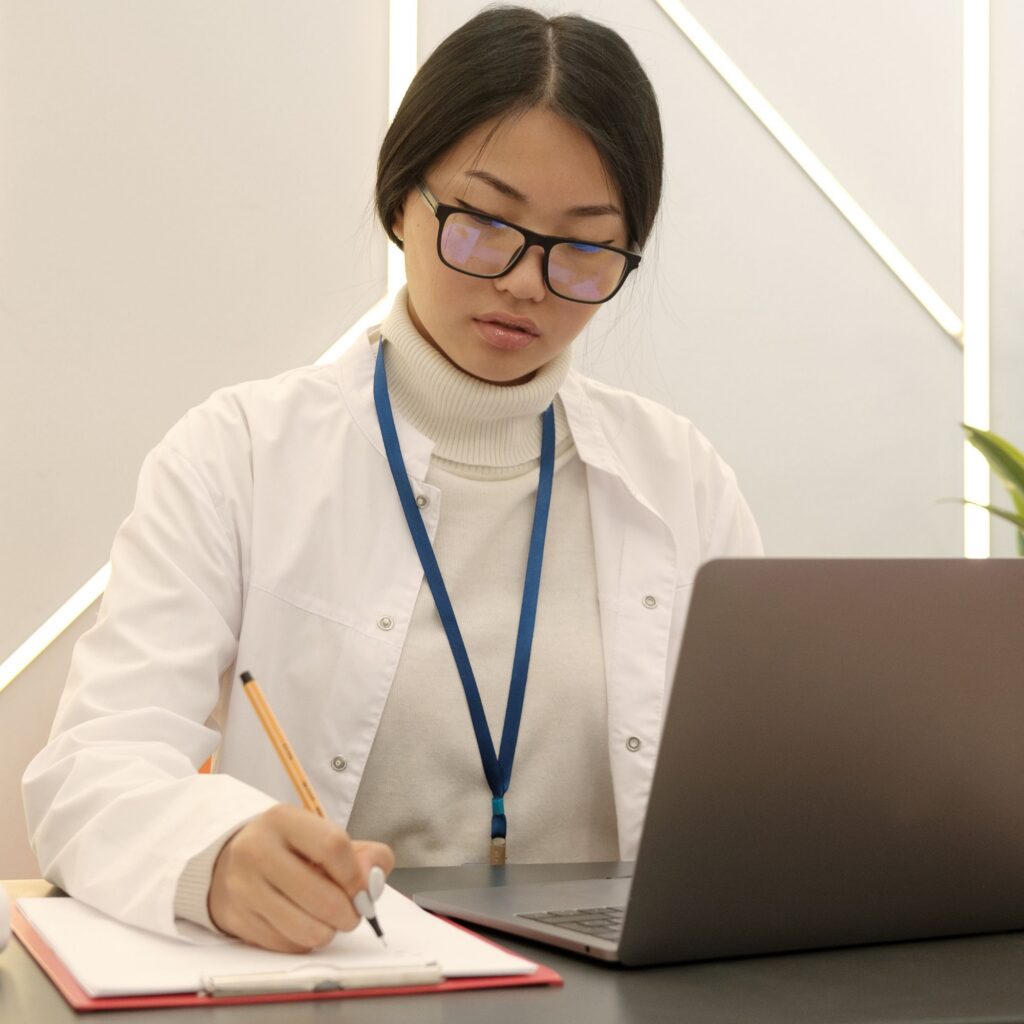 Virtual Assistants for Laboratories