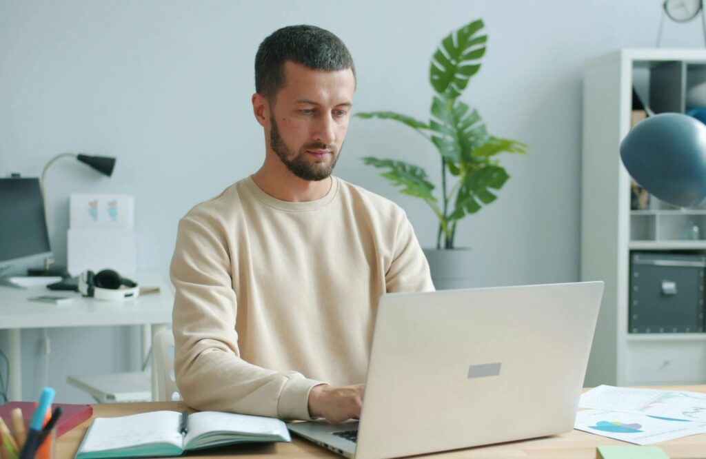 After-Hours Virtual Receptionist: Medical Practice Options & Costs
