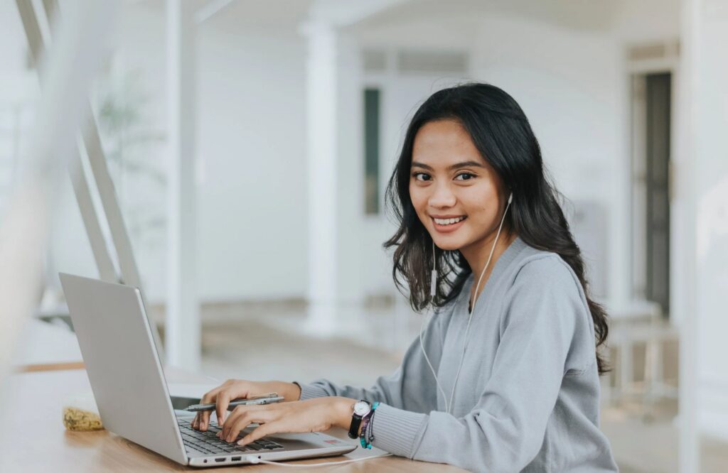 HIPAA-Compliant Virtual Assistant: BAAs, Training, and Audit Trails